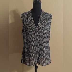 NWOT Nic + Zoe Sleeveless Top black, white, red, blue print size m
